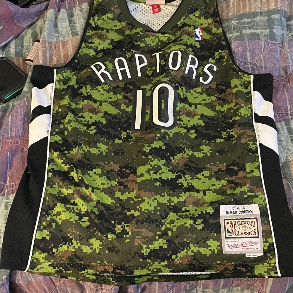 Mitchell & Ness Raptors #10 Green Camo Hardwood Classics Jersey